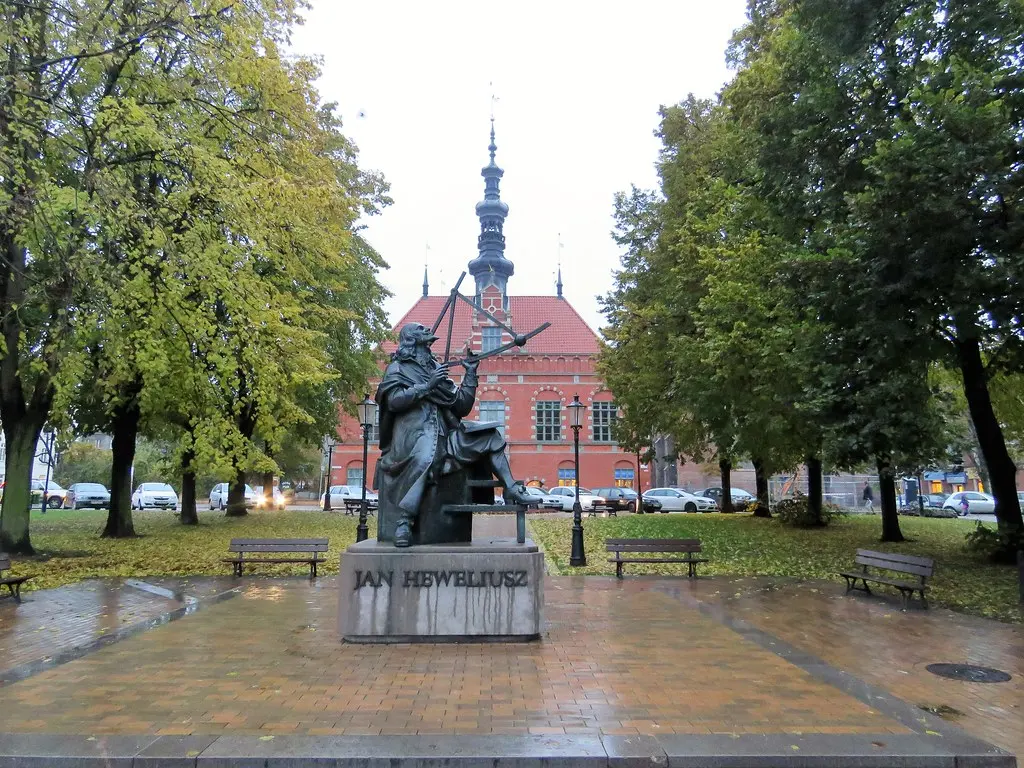 Гданьск. Памятник Яну Гевелию.